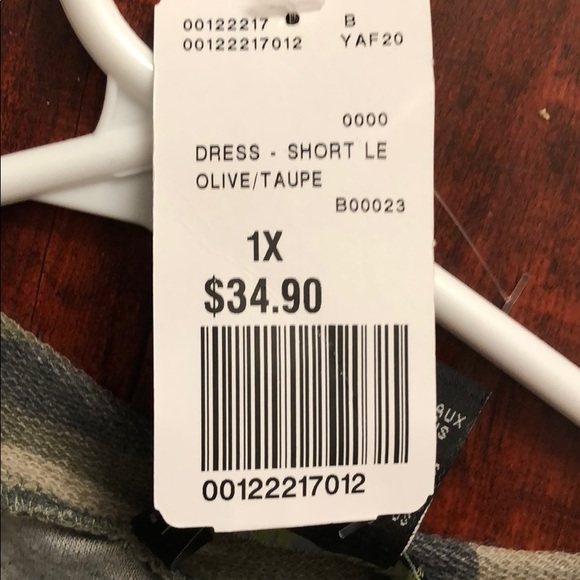 Camp t-shirt dress NEVER WORN - Picture 4 of 4